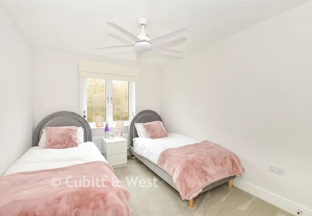 Bedroom 2 - Cordingley Drive, Pease Pottage, Crawley, West Sussex - Wards of Kent