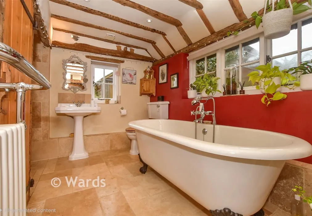 Bathroom - Regent Street, Rolvenden, Kent - Wards of Kent