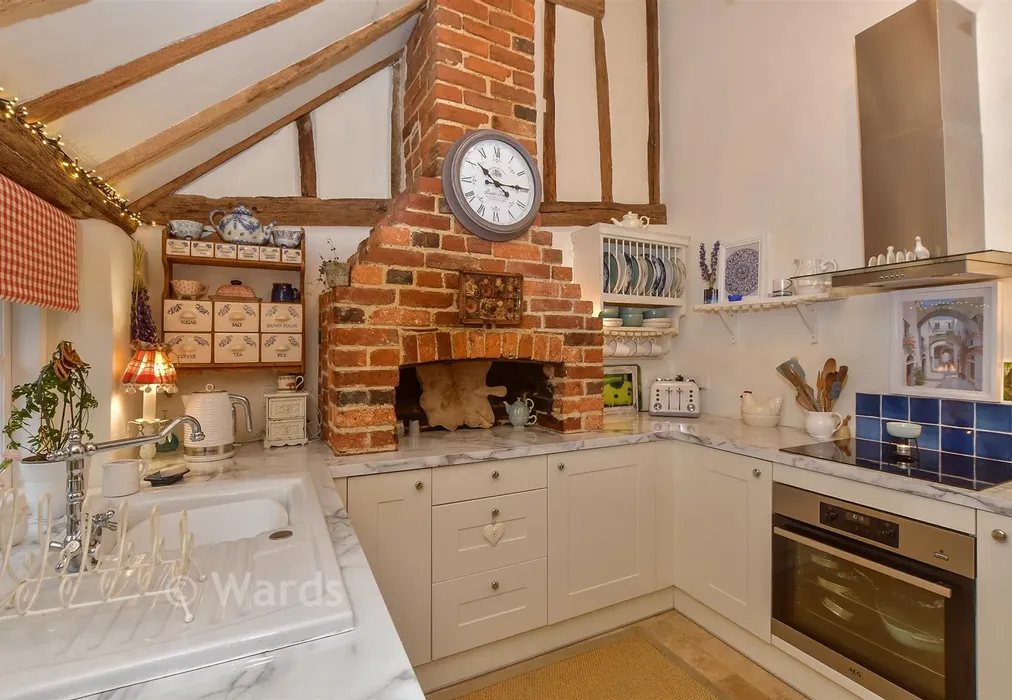 Kitchen - Regent Street, Rolvenden, Kent - Wards of Kent