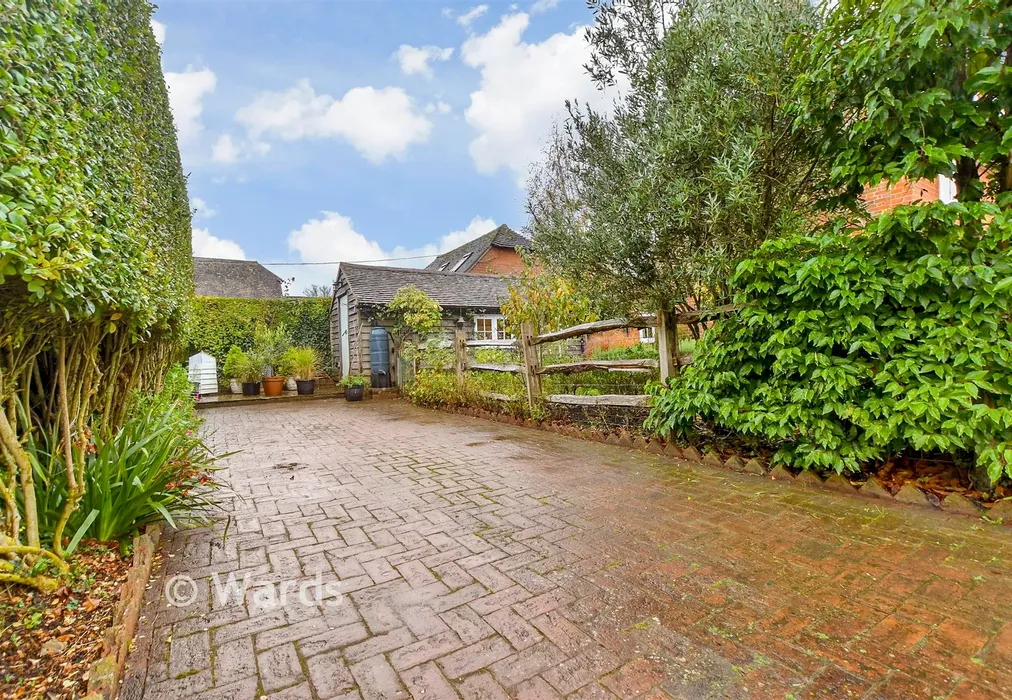 Driveway/Parking - Regent Street, Rolvenden, Kent - Wards of Kent