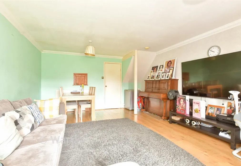 Lounge/Diner - Kinder Close, London - Wards of Kent