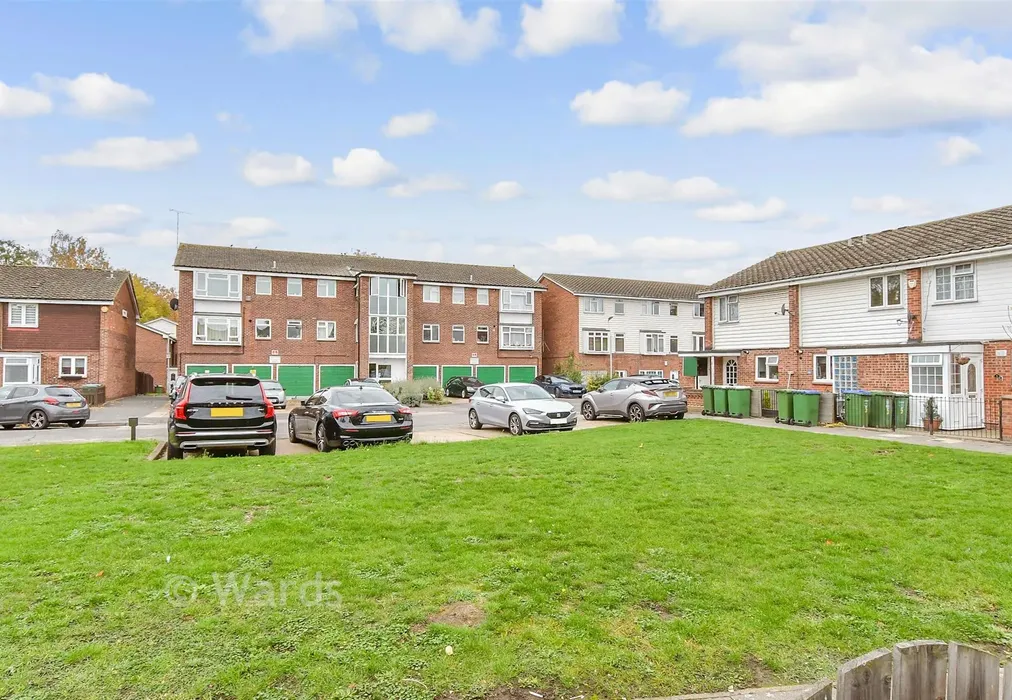 Views To Front - Kinder Close, London - Wards of Kent