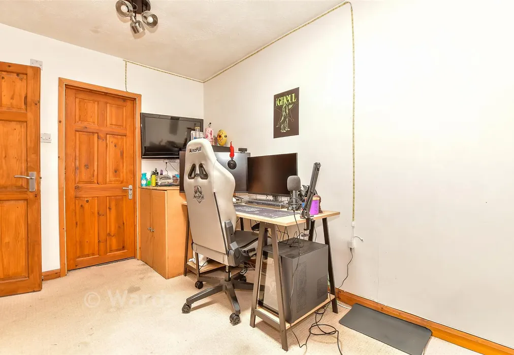 Study - Knaves Acre, Headcorn, Ashford, Kent - Wards of Kent