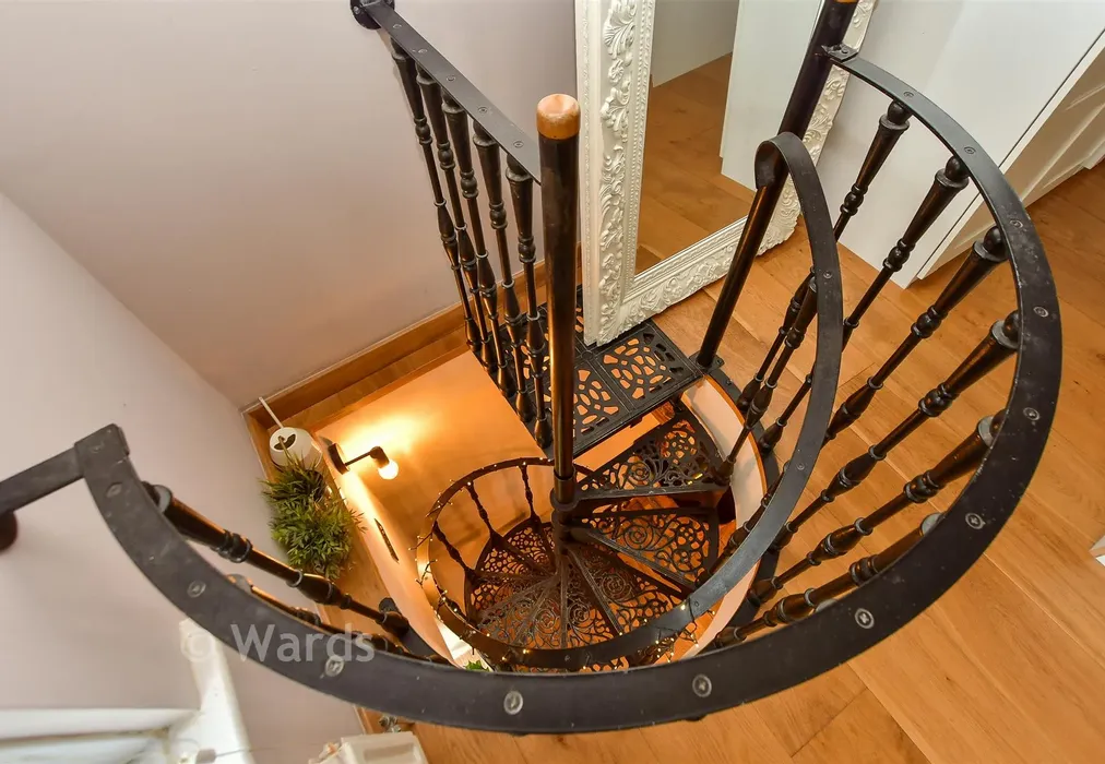 Internal Feature - Faversham Road, Wichling, Kent - Wards of Kent