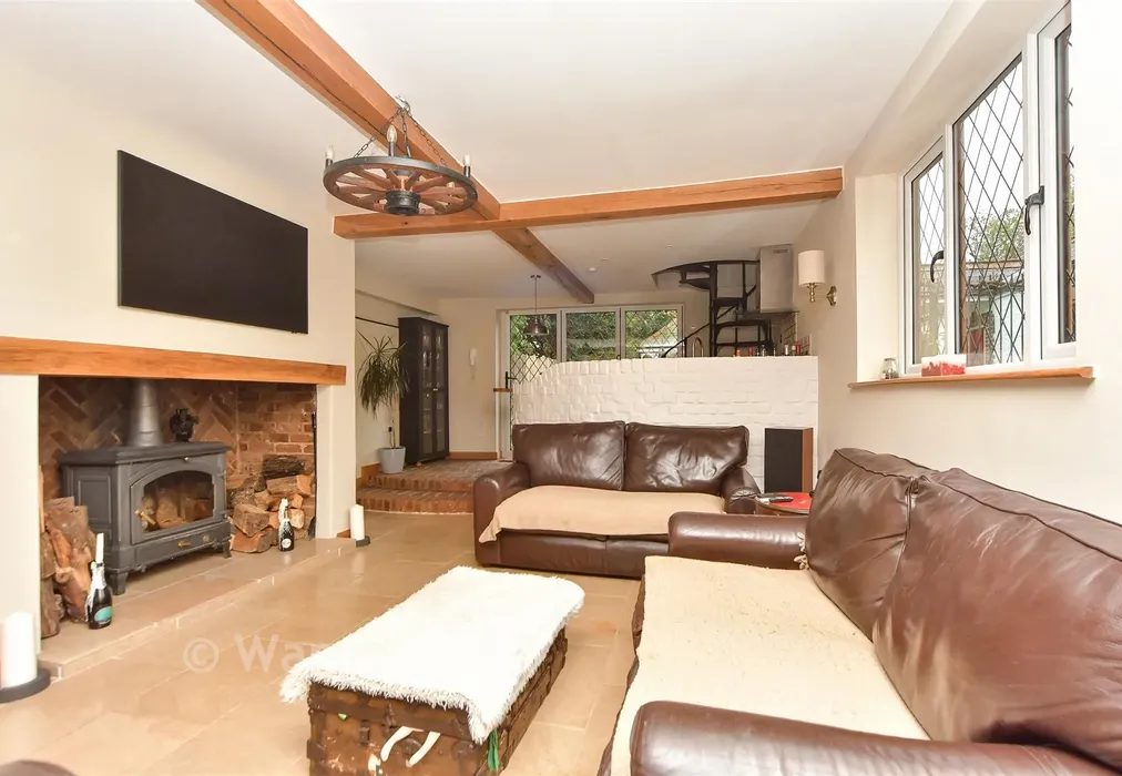 Lounge - Faversham Road, Wichling, Kent - Wards of Kent