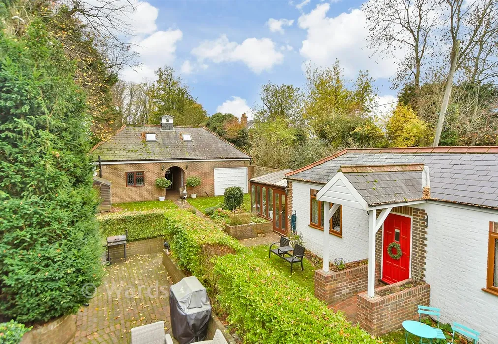 Workshop/Outbuildings - Faversham Road, Wichling, Kent - Wards of Kent