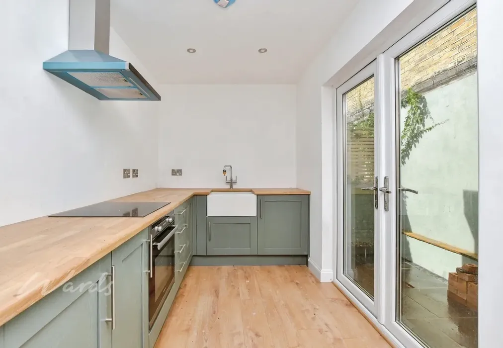 Broad kitchen use - Broad Street Ramsgate CT11 - Wards of Kent