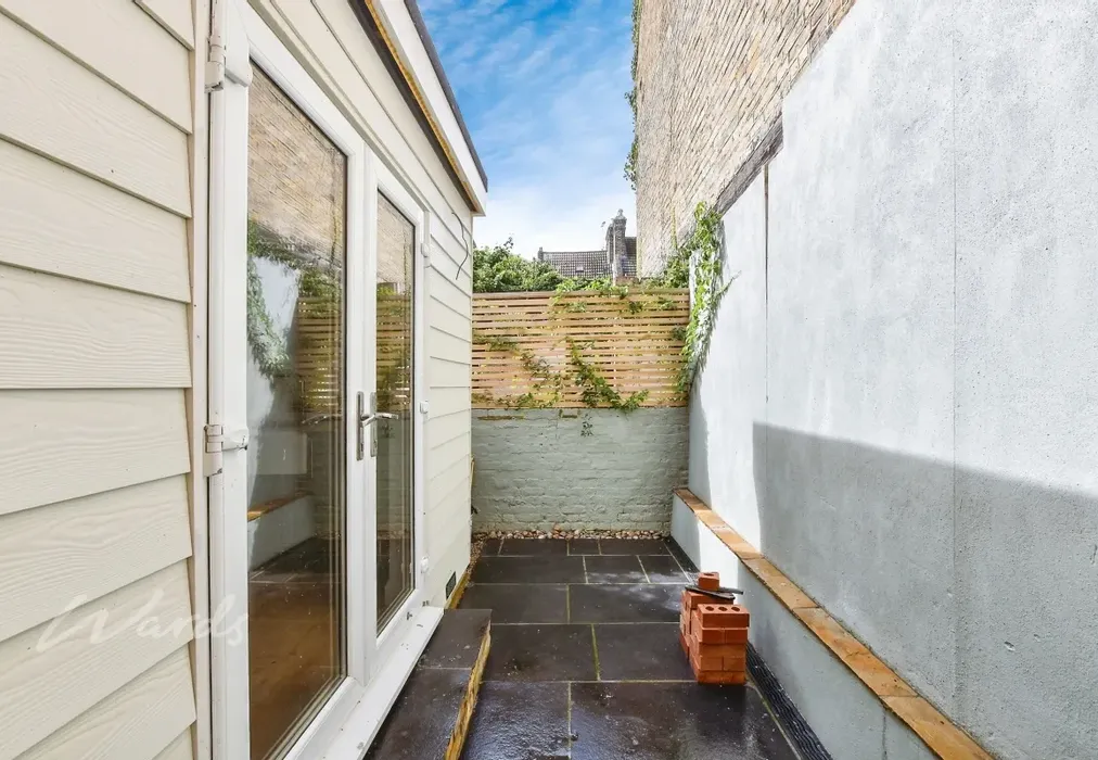 Broad garden use - Broad Street Ramsgate CT11 - Wards of Kent