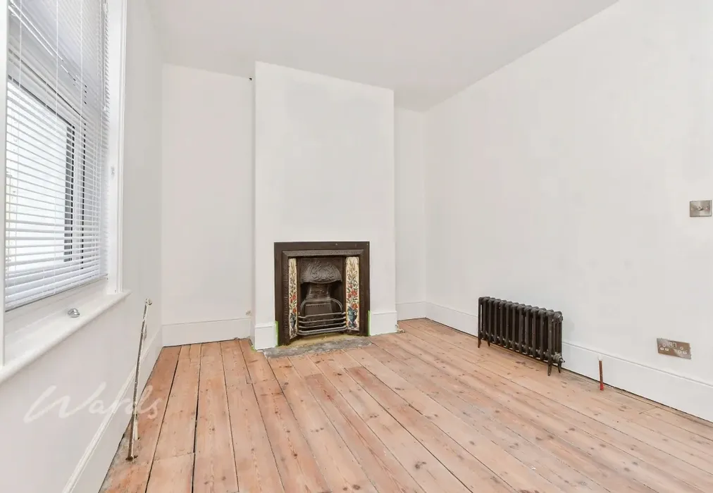 Broad bed 2 use - Broad Street Ramsgate CT11 - Wards of Kent