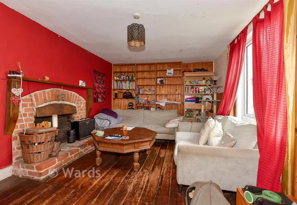 Lounge - Perry Court Cottage, Garlinge Green, Canterbury, Kent - Wards of Kent