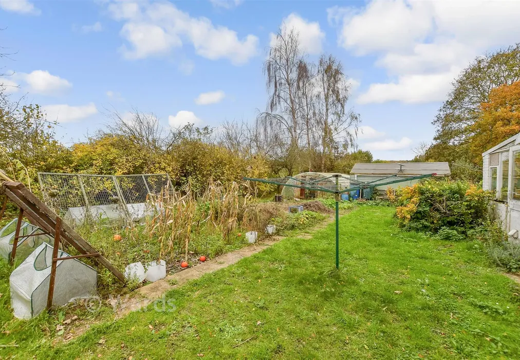 Rear Garden - Perry Court Cottage, Garlinge Green, Canterbury, Kent - Wards of Kent