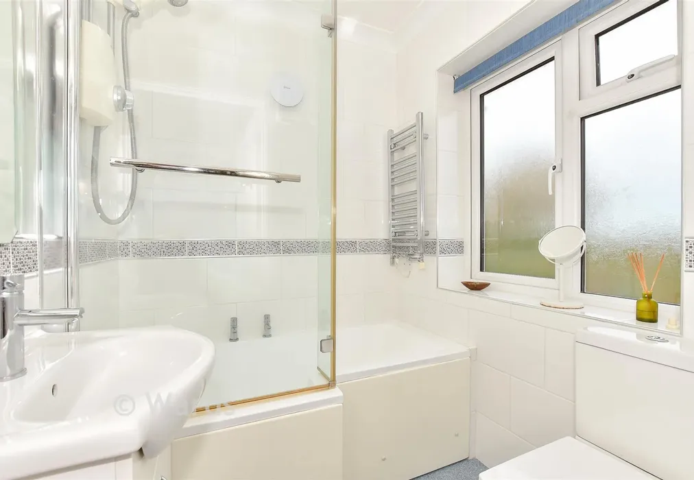 Bathroom - Vicarage Hill, Petham, Canterbury, Kent - Wards of Kent