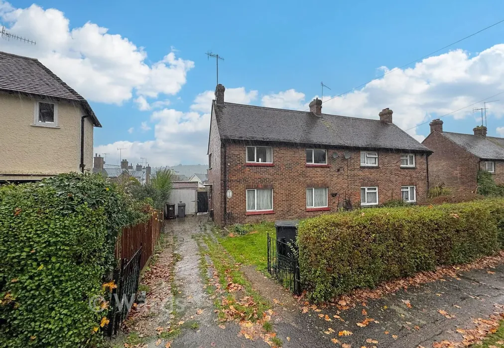 Front - Gromenfield, Groombridge, Tunbridge Wells, East Sussex - Wards of Kent