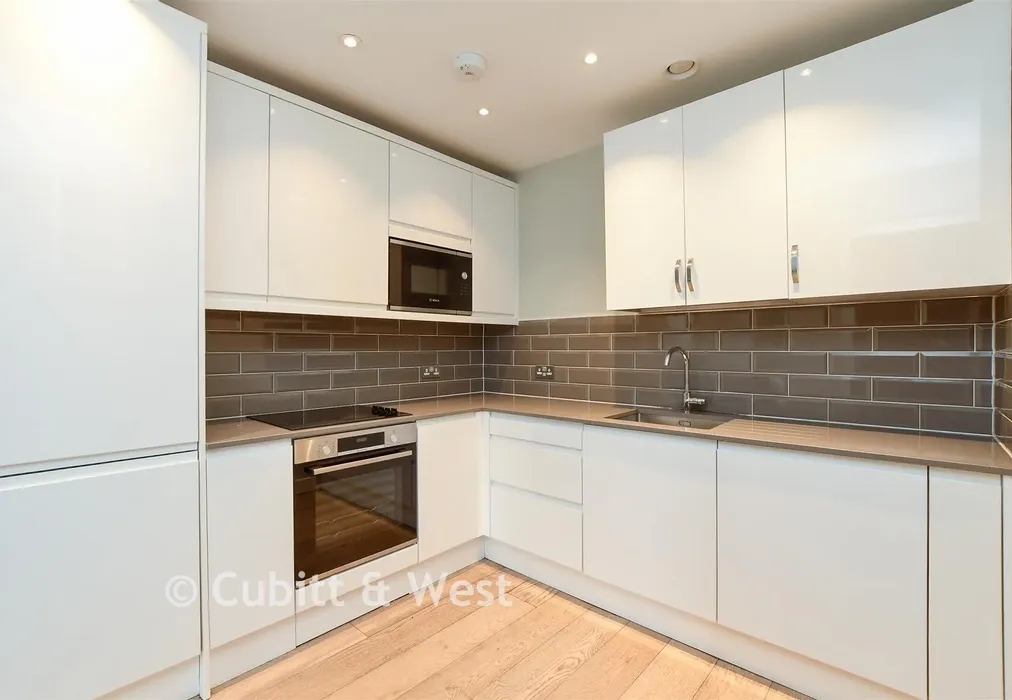 Kitchen - High Street, Dorking, Surrey - Wards of Kent
