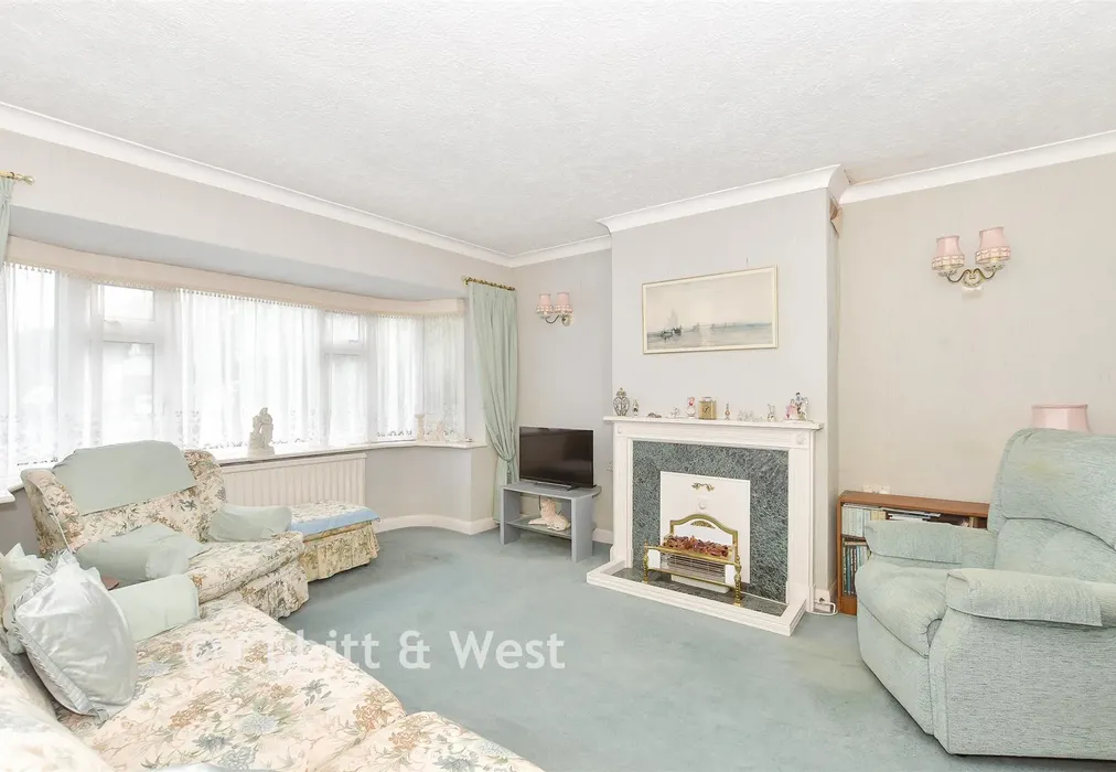 Lounge - Eley Crescent, Rottingdean, Brighton, East Sussex - Wards of Kent