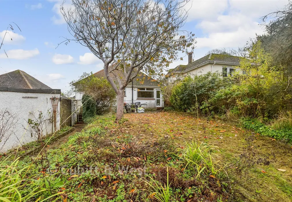 Rear Garden - Eley Crescent, Rottingdean, Brighton, East Sussex - Wards of Kent