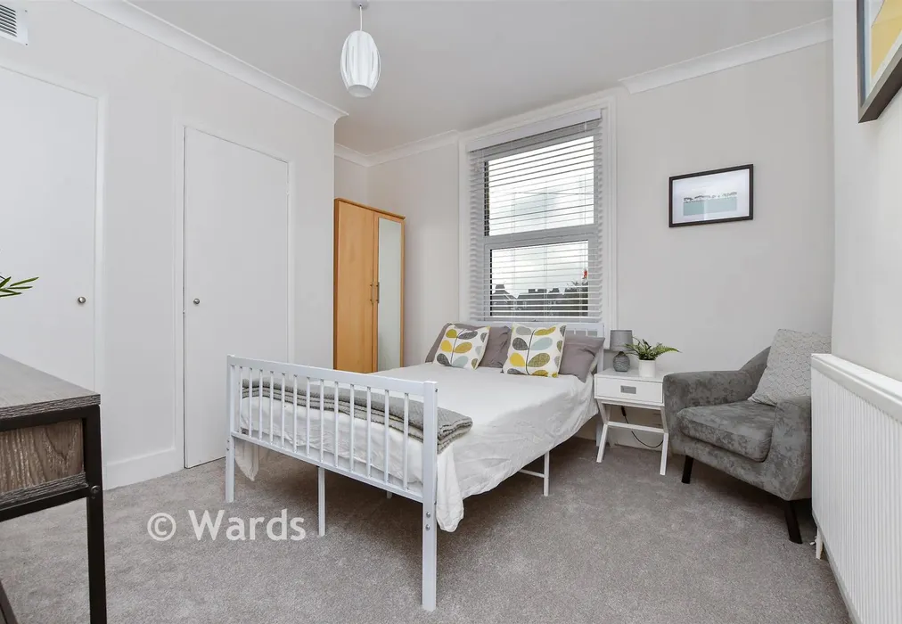 Bedroom 2 - Eastern Esplanade, Cliftonville, Margate, Kent - Wards of Kent