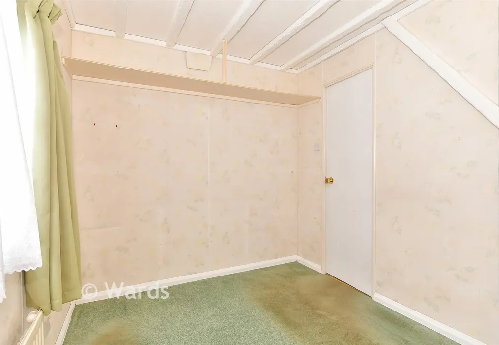 Bedroom - Vicarage Lane, Hoo, Rochester, Kent - Wards of Kent