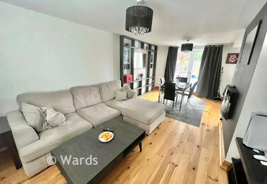 Lounge/Diner - Queensway, Sheerness, Kent - Wards of Kent