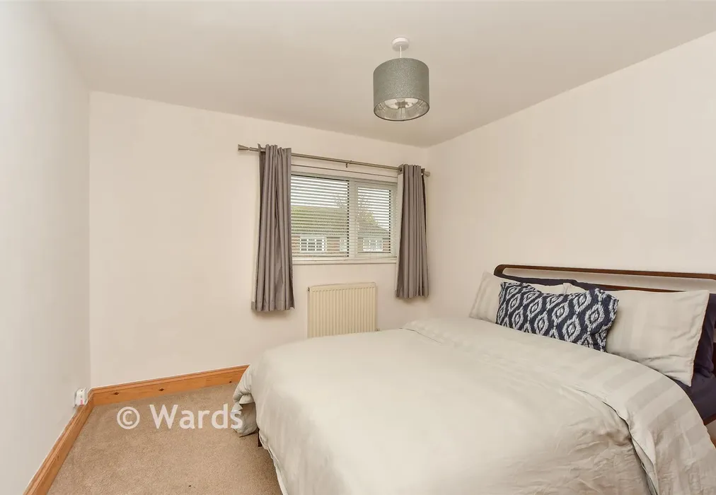 Bedroom 1 - Queensway, Sheerness, Kent - Wards of Kent