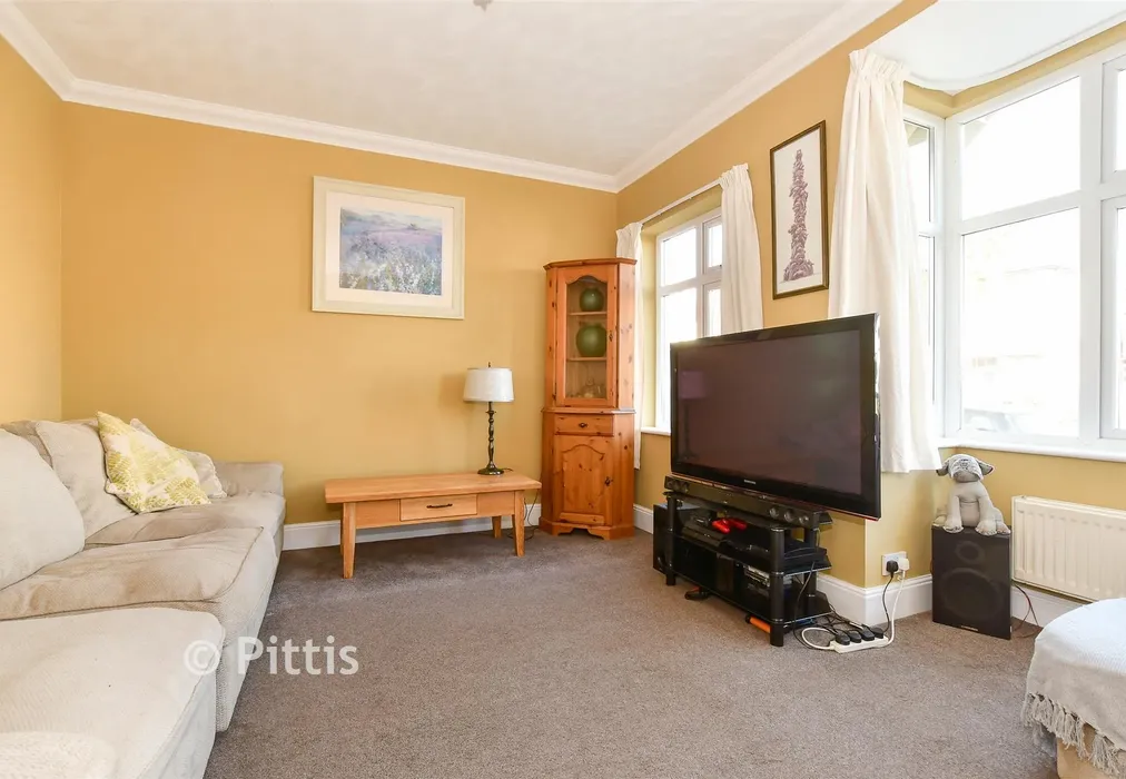 Lounge - Victoria Road, Sandown, Isle of Wight - Wards of Kent
