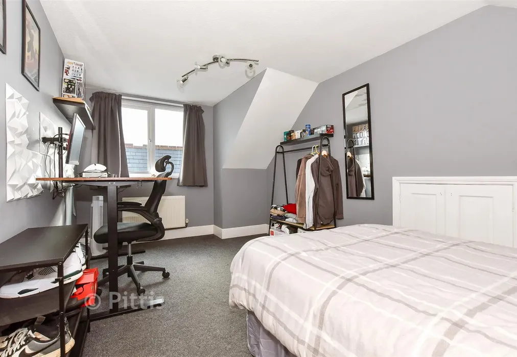 Bedroom 2 - Victoria Road, Sandown, Isle of Wight - Wards of Kent