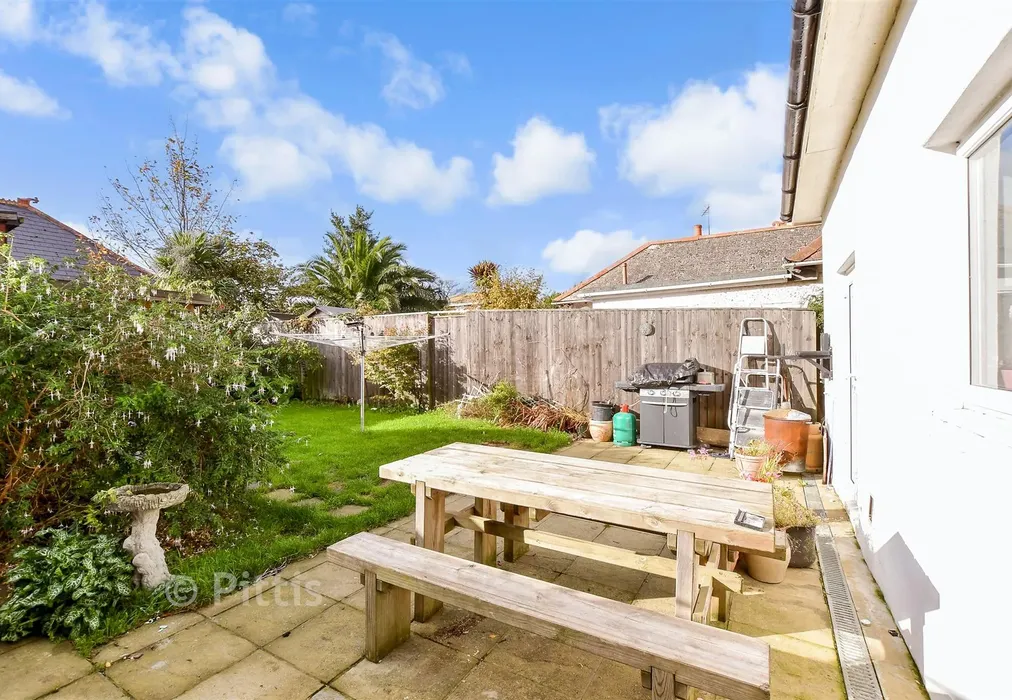 Rear Garden - Victoria Road, Sandown, Isle of Wight - Wards of Kent