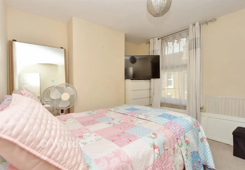 Bedroom 1 - West Street, Gillingham, Kent - Wards of Kent