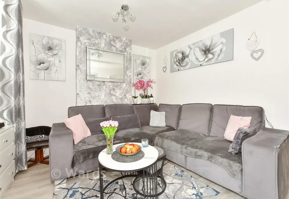 Lounge - Wood Street, Dover, Kent - Wards of Kent