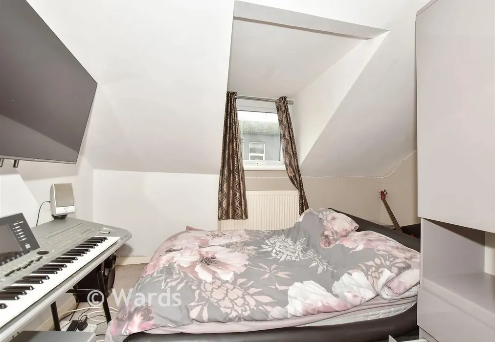 Bedroom 2 - Wood Street, Dover, Kent - Wards of Kent