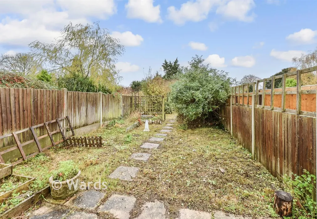 Rear Garden - New Road, Eythorne, Dover, Kent - Wards of Kent