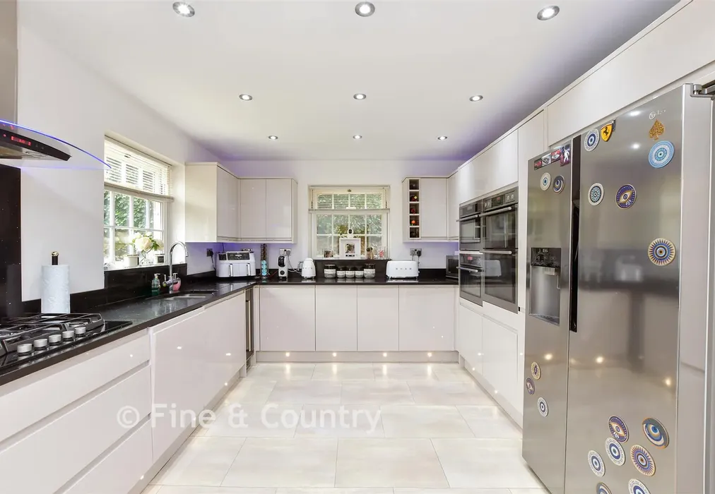 Kitchen/Diner - The Spinney, Cliftonville, Margate, Kent - Wards of Kent