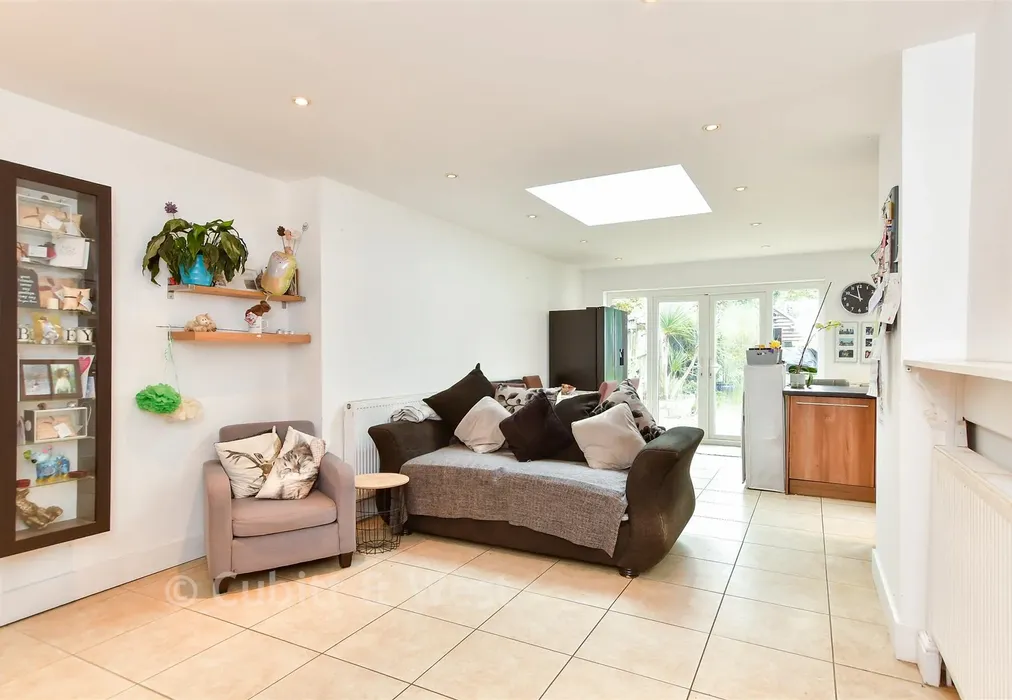 Lounge - Graham Avenue, Brighton, East Sussex - Wards of Kent