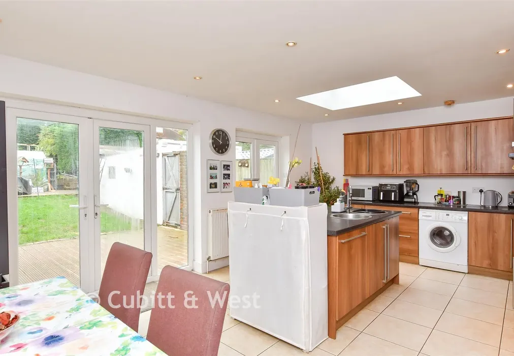 Kitchen / Dining Area - Graham Avenue, Brighton, East Sussex - Wards of Kent