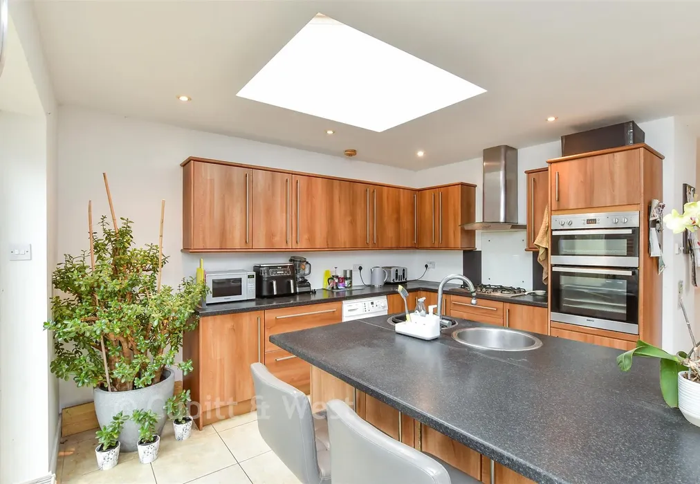 Kitchen / Dining Area - Graham Avenue, Brighton, East Sussex - Wards of Kent