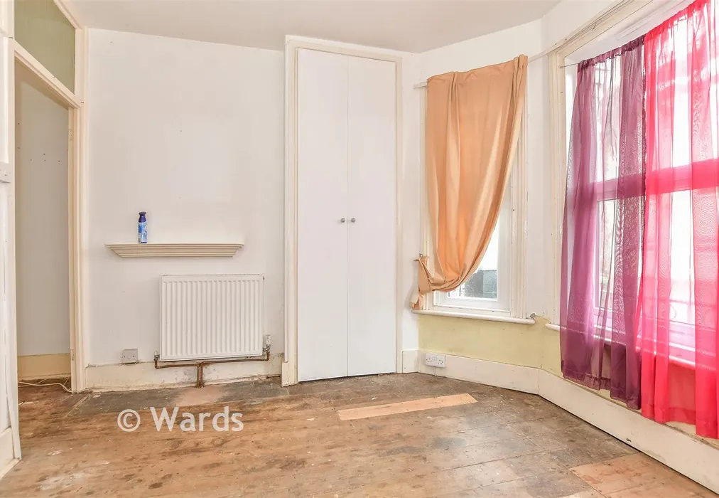 Bedroom - Boscombe Road, Folkestone, Kent - Wards of Kent