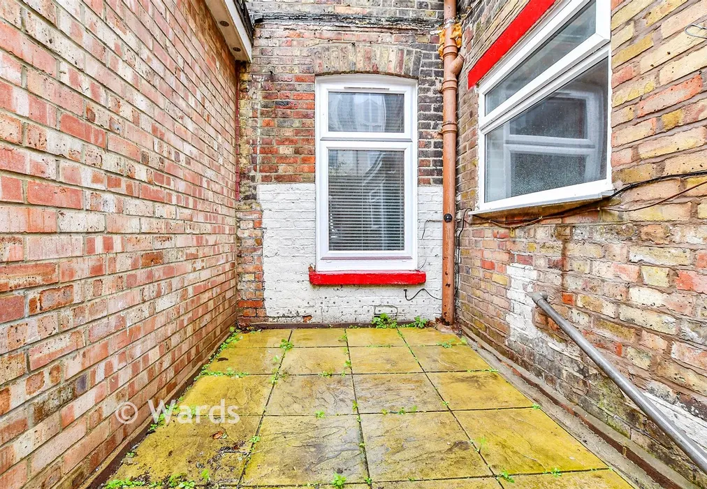 Patio / Decking - Boscombe Road, Folkestone, Kent - Wards of Kent