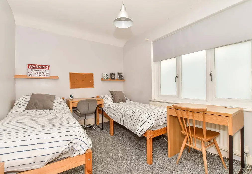 Bedroom 2 - Palmarsh Crescent, Hythe, Kent - Wards of Kent