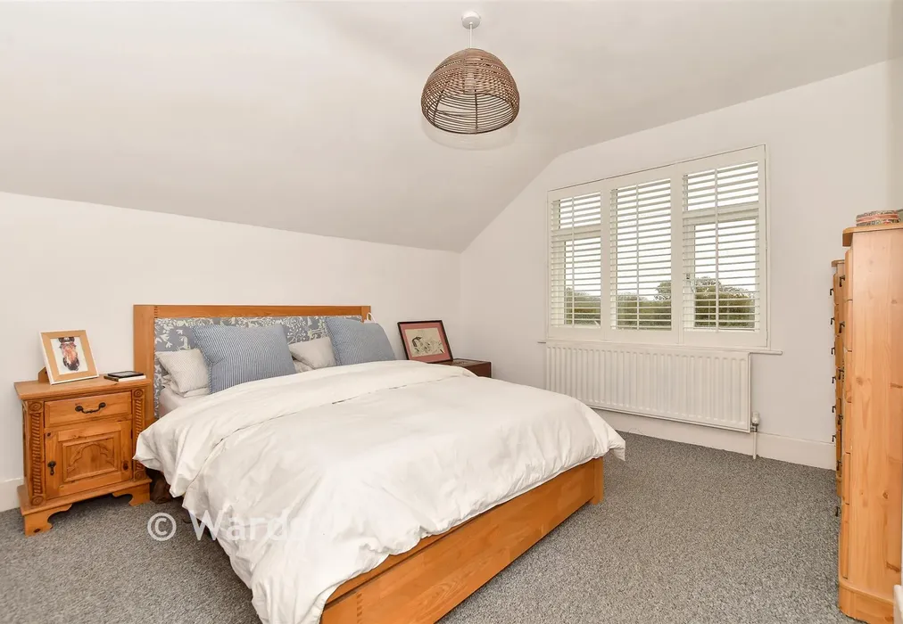 Bedroom 1 - Palmarsh Crescent, Hythe, Kent - Wards of Kent