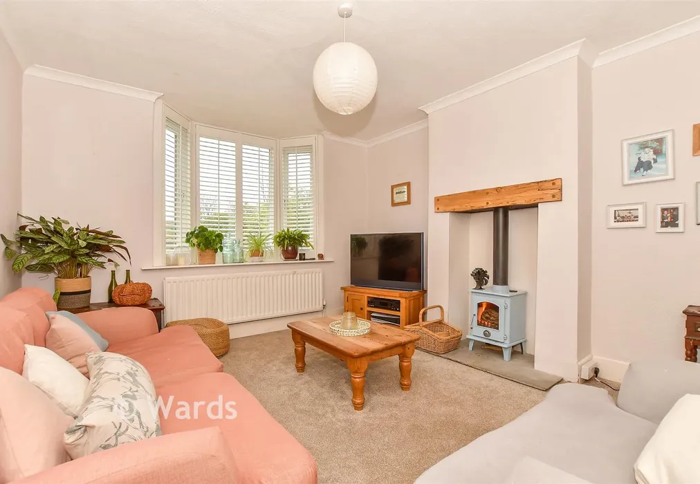 Lounge - Palmarsh Crescent, Hythe, Kent - Wards of Kent