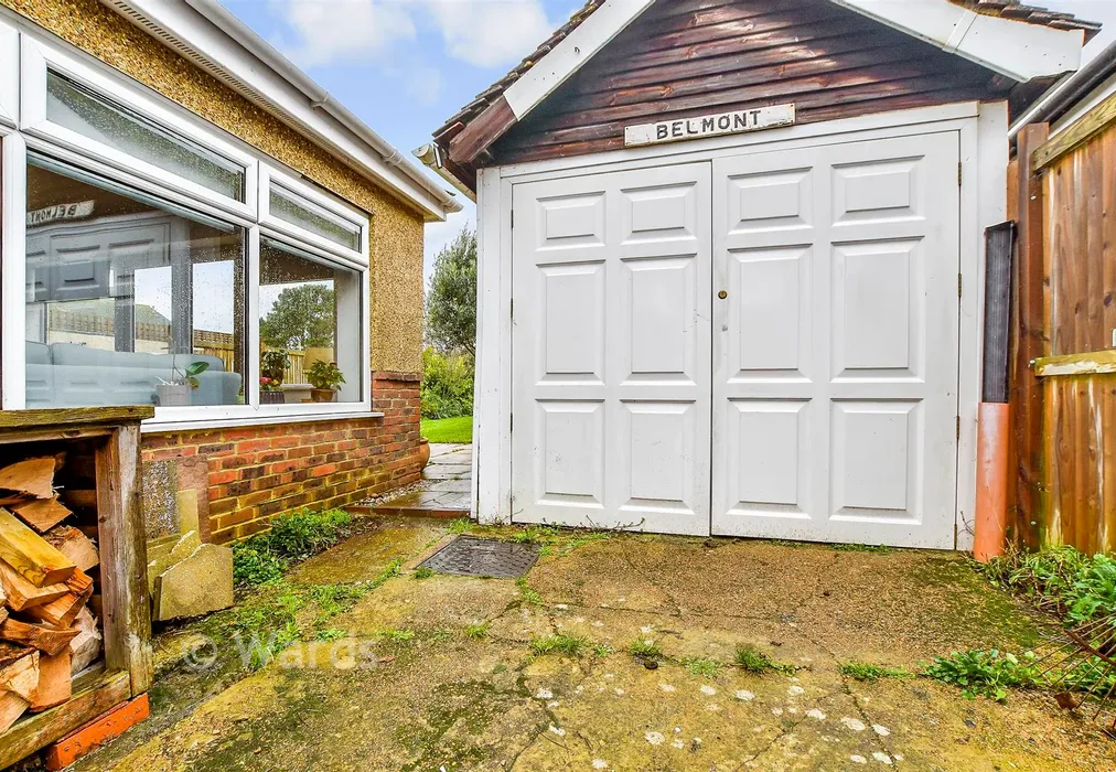 Garage - Palmarsh Crescent, Hythe, Kent - Wards of Kent