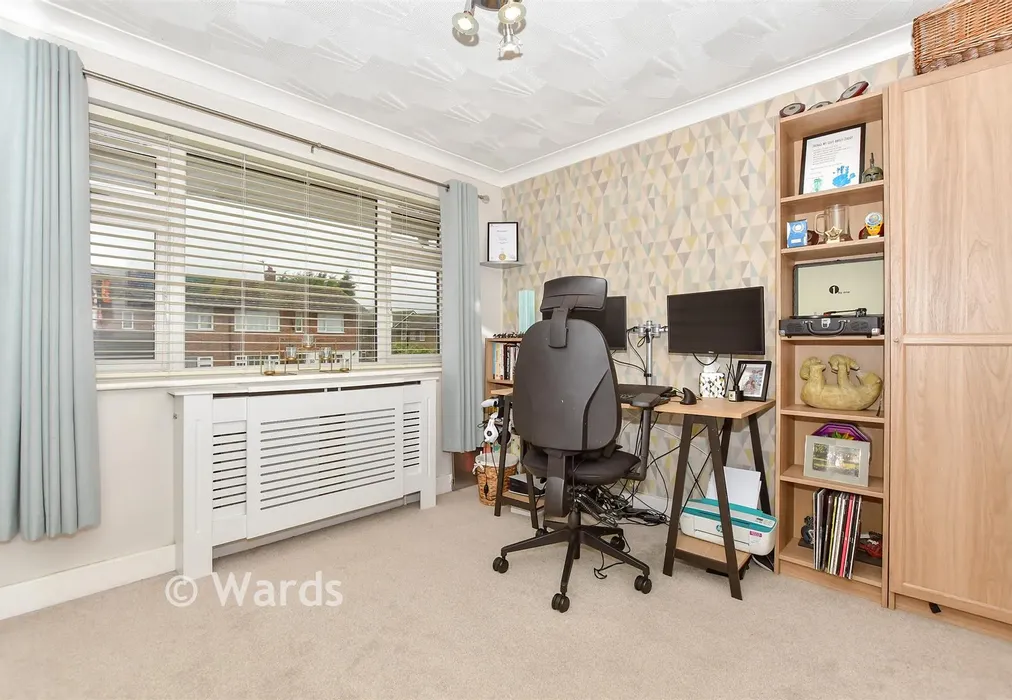 Bedroom 2 - Kingfisher Road, Birds Estate, Larkfield, Kent - Wards of Kent