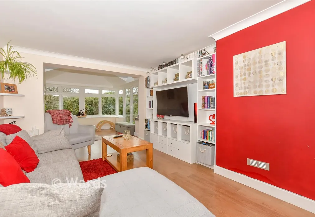 Lounge - Kingfisher Road, Birds Estate, Larkfield, Kent - Wards of Kent