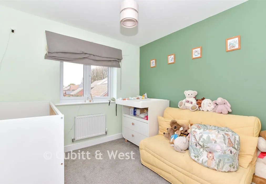 Bedroom 2 - Legg Vale, Chichester, West Sussex - Wards of Kent