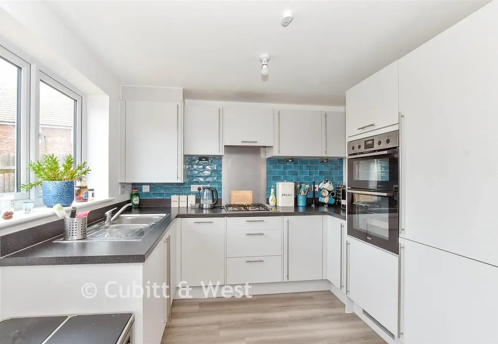 Kitchen/Diner - Legg Vale, Chichester, West Sussex - Wards of Kent