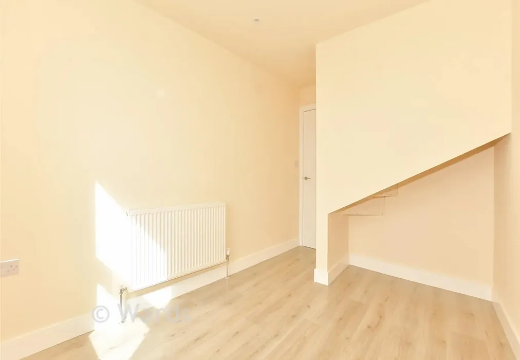 Bedroom 2 - Albion Place, Hythe, Kent - Wards of Kent