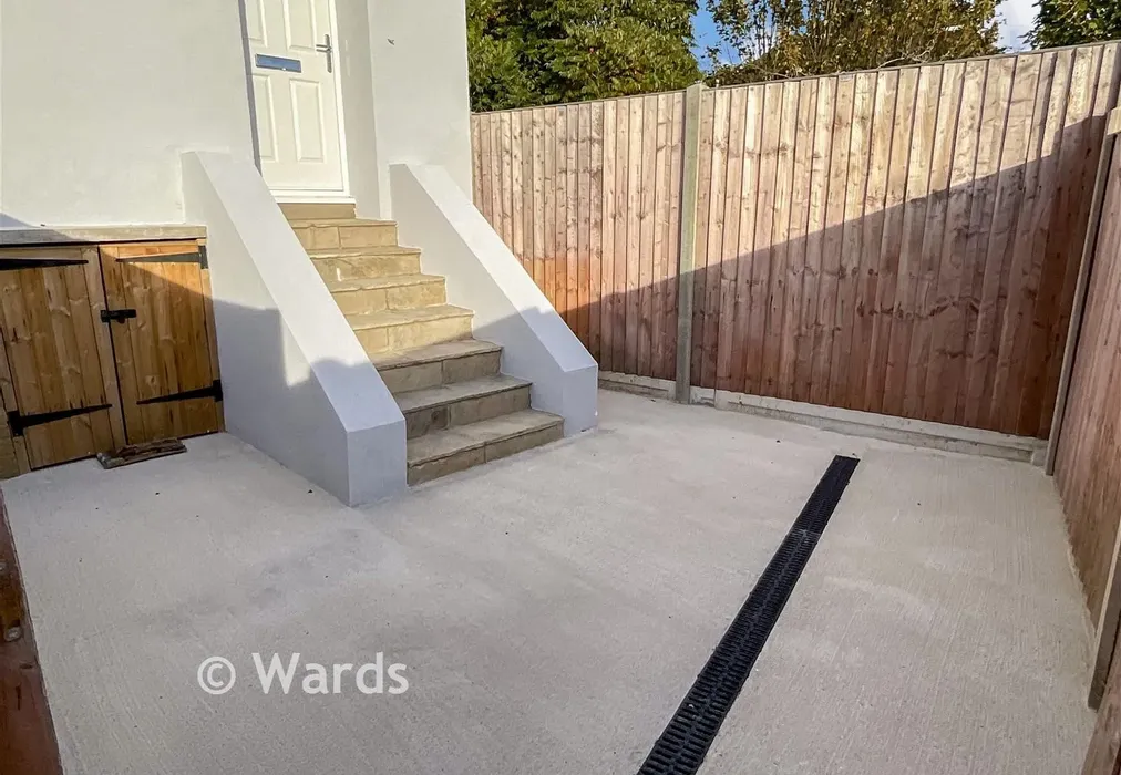 First Floor Court Yard - Albion Place, Hythe, Kent - Wards of Kent