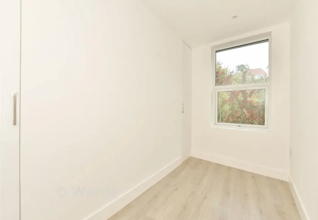 Bedroom 3 - Albion Place, Hythe, Kent - Wards of Kent