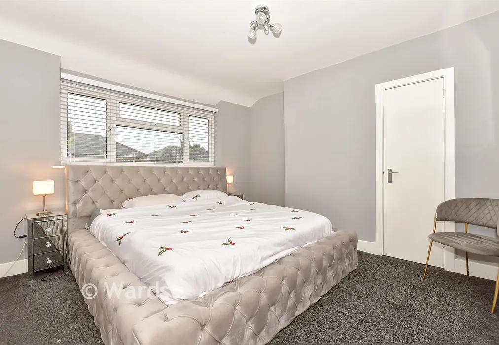 Bedroom 1 - Second Avenue, Sheerness, Kent - Wards of Kent