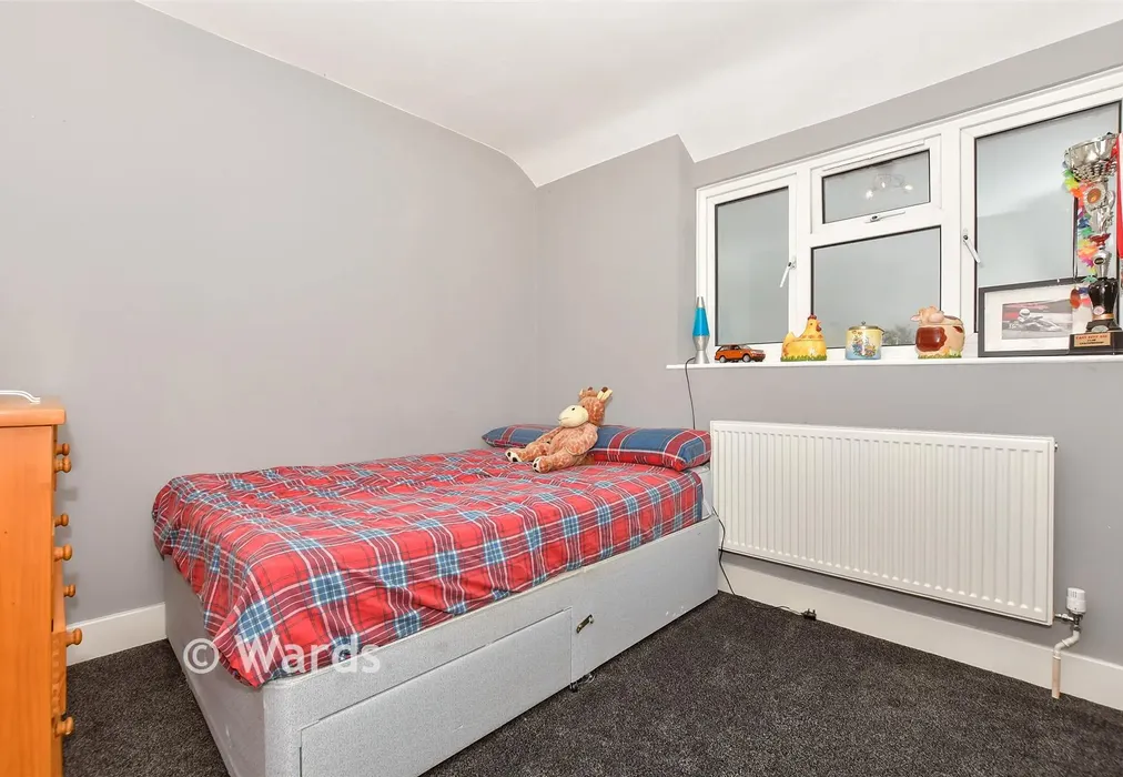 Bedroom 2 - Second Avenue, Sheerness, Kent - Wards of Kent